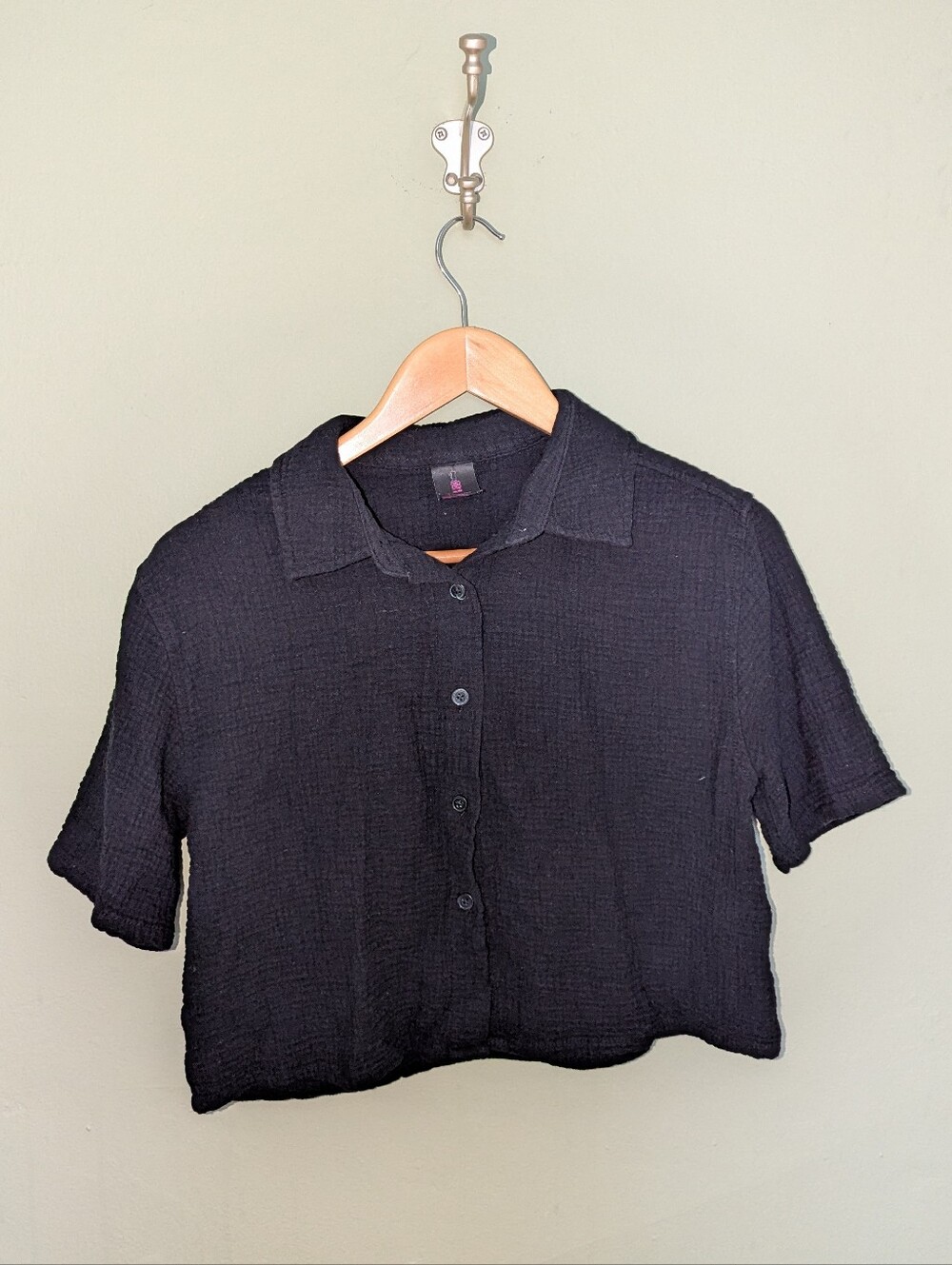 NOBO Black Textured Short-Sleeve Button-Down Crop Shirt